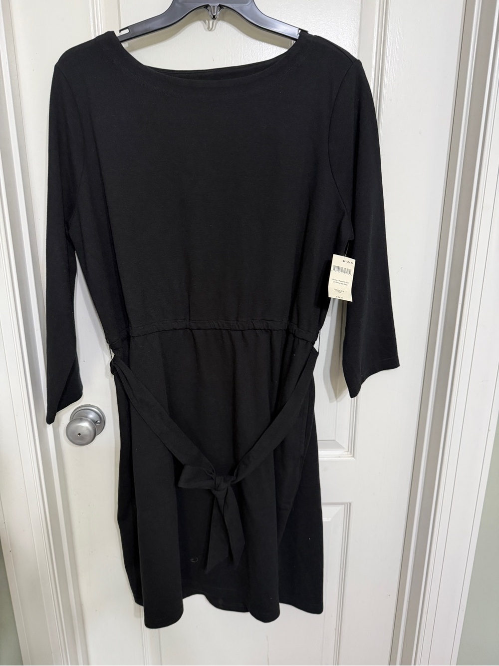 Duluth Trading Co Black Tie-Waist Midi Dress